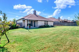 2112 Hill Crest Ct, Weatherford, TX 76086 - Photo 16
