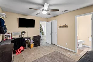 1429 W Torrey St, Granbury, TX 76048 - Photo 16