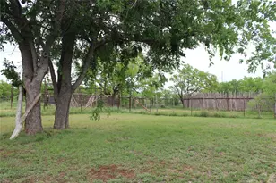 8402 Spinks Rd, Abilene, TX 79603 - Photo 6