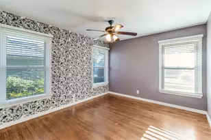 528 Hambrick Rd, Dallas, TX 75218 - Photo 14