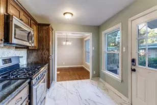 528 Hambrick Rd, Dallas, TX 75218 - Photo 10