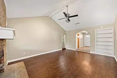 7258 Brentwood Stair Road, Fort Worth, TX 76112 - Photo 12