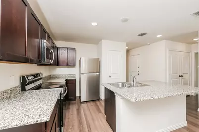 1720 E 10th Avenue, Corsicana, TX 75110 - Photo 10