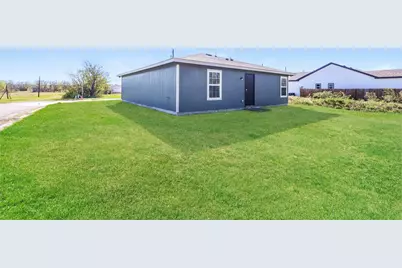 1720 E 10th Avenue, Corsicana, TX 75110 - Photo 18