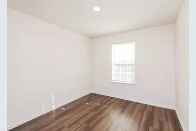 1720 E 10th Avenue, Corsicana, TX 75110 - Photo 16