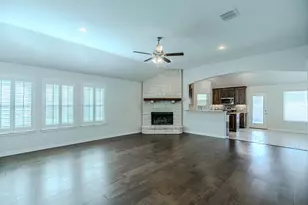 101 Elk Cv, Stephenville, TX 76401 - Photo 4