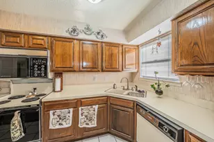 1300 Memory Ln, Arlington, TX 76011 - Photo 12