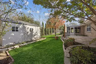 816 Donna Dr, Hurst, TX 76053 - Photo 32