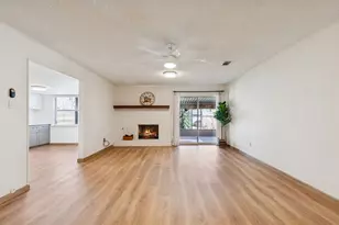 816 Donna Dr, Hurst, TX 76053 - Photo 8