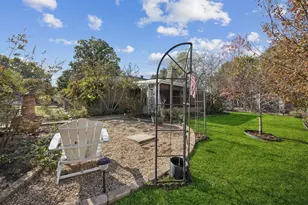 816 Donna Dr, Hurst, TX 76053 - Photo 34