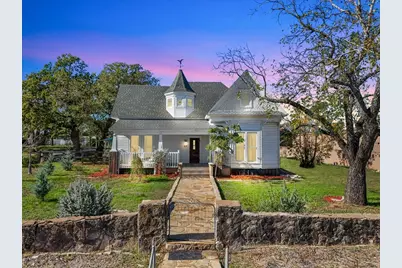 112 S Evans Street, Boyd, TX 76023 - Photo 1