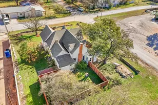 112 S Evans St, Boyd, TX 76023 - Photo 38