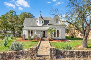 112 S Evans St, Boyd, TX 76023 - Photo 28