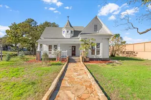 112 S Evans St, Boyd, TX 76023 - Photo 38