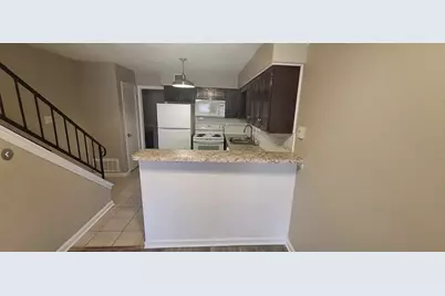 805 N Oak Street #103, Arlington, TX 76011 - Photo 2