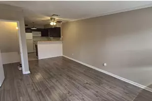 805 N Oak St, Arlington, TX 76011 - Photo 1