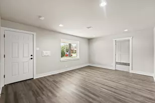 5629 Maceo Ln, Fort Worth, TX 76112 - Photo 6