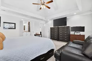 1019 Anna Cir, Granbury, TX 76048 - Photo 16