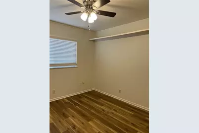 814 W Bridge Street, Granbury, TX 76048 - Photo 8