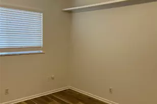 814 W Bridge St, Granbury, TX 76048 - Photo 8