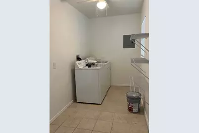 814 W Bridge Street, Granbury, TX 76048 - Photo 6