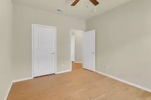 659 Owen Trail, Grand Prairie, TX 75051 - Photo 10