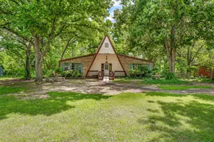 2917 Water Wood Ct, Granbury, TX 76048 - Photo 4