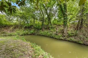 2917 Water Wood Ct, Granbury, TX 76048 - Photo 2