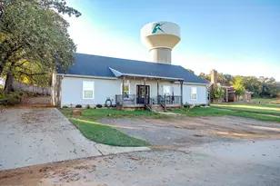 428 Gail Dr, Kennedale, TX 76060 - Photo 2