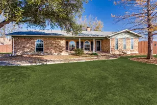 1024 W Apache Trail, Granbury, TX 76048 - Photo 2