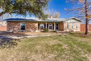 1024 W Apache Trail, Granbury, TX 76048 - Photo 2