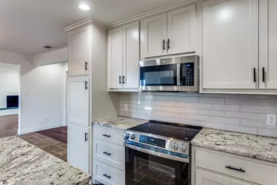 1024 W Apache Trail, Granbury, TX 76048 - Photo 8