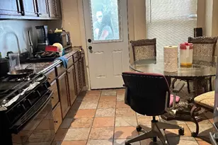 2577 22nd St, Fort Worth, TX 76106 - Photo 8