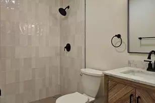 1001 E Star St, Gainesville, TX 76240 - Photo 18