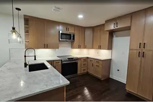 1001 E Star St, Gainesville, TX 76240 - Photo 2