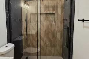 1001 E Star St, Gainesville, TX 76240 - Photo 10