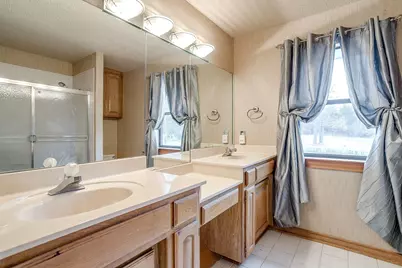 1918 Woodland Hills Lane, Weatherford, TX 76087 - Photo 10