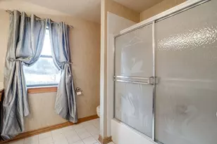 1918 Woodland Hills Ln, Weatherford, TX 76087 - Photo 16