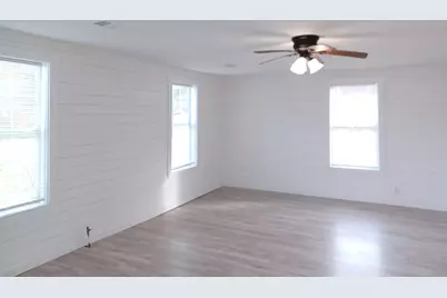 1309 S 5th Street, Bonham, TX 75418 - Photo 4