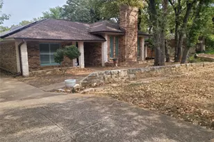511 Washington Dr, Arlington, TX 76011 - Photo 2