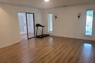 511 Washington Dr, Arlington, TX 76011 - Photo 12