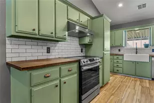 180 Quail Run Dr, Woodway, TX 76712 - Photo 16