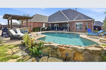 2219 Nottaway Drive, Cleburne, TX 76033 - Photo 2