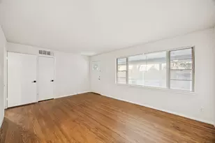 10042 Brockbank Dr, Dallas, TX 75229 - Photo 8