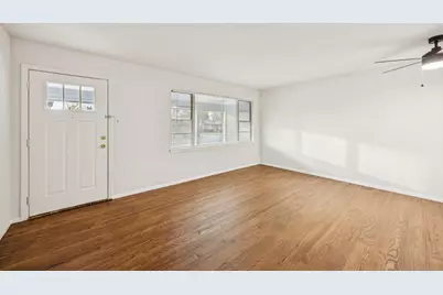10042 Brockbank Drive, Dallas, TX 75229 - Photo 2