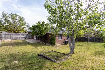 10708 Cobblestone Drive, Benbrook, TX 76126 - Photo 16