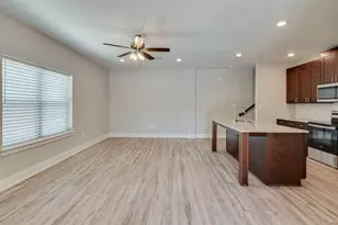 115 W Jones St, Krum, TX 76249 - Photo 4