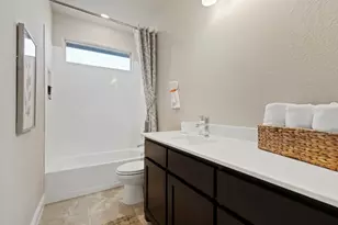 10400 Sunset Shore Dr, Grand Prairie, TX 76065 - Photo 14