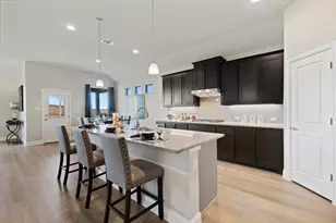 10400 Sunset Shore Dr, Grand Prairie, TX 76065 - Photo 6