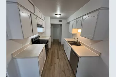 2133 Quail Hollow Drive, Grand Prairie, TX 75051 - Photo 8